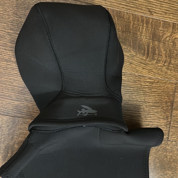 New Patagona Yulex® Water Heater Hooded Vest - Picture 3 of 4